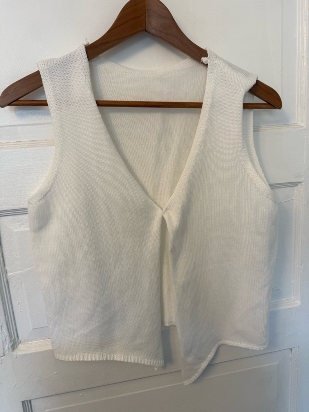 White Knit Sleeveless V-Neck Top